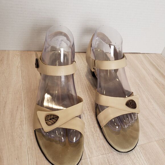 Munro Nude Leather Slingback Sandals Women’s Size 8.5 Low Heel Comfort - Picture 4 of 8